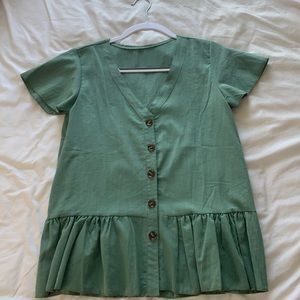 Cute olive green t-shirt